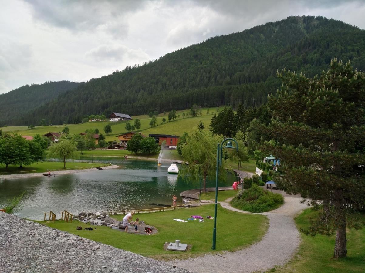 Appartements Haus Bergland Занкт-Мартін-ам-Тенненґебірґе Екстер'єр фото