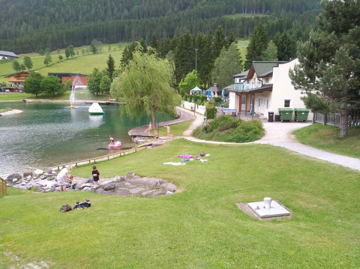 Appartements Haus Bergland Занкт-Мартін-ам-Тенненґебірґе Екстер'єр фото